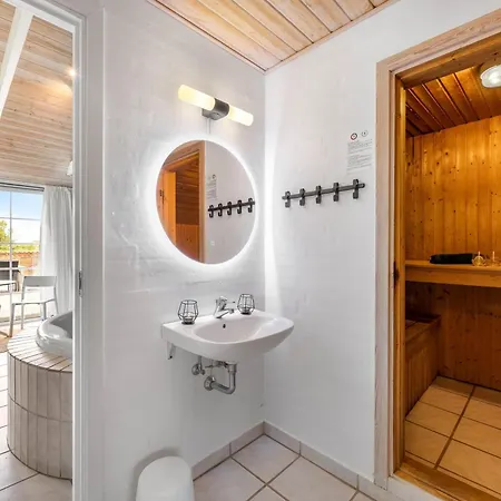 Feriehus Large Pool House With Spa, Sauna And Lovely Outdoor Areas *